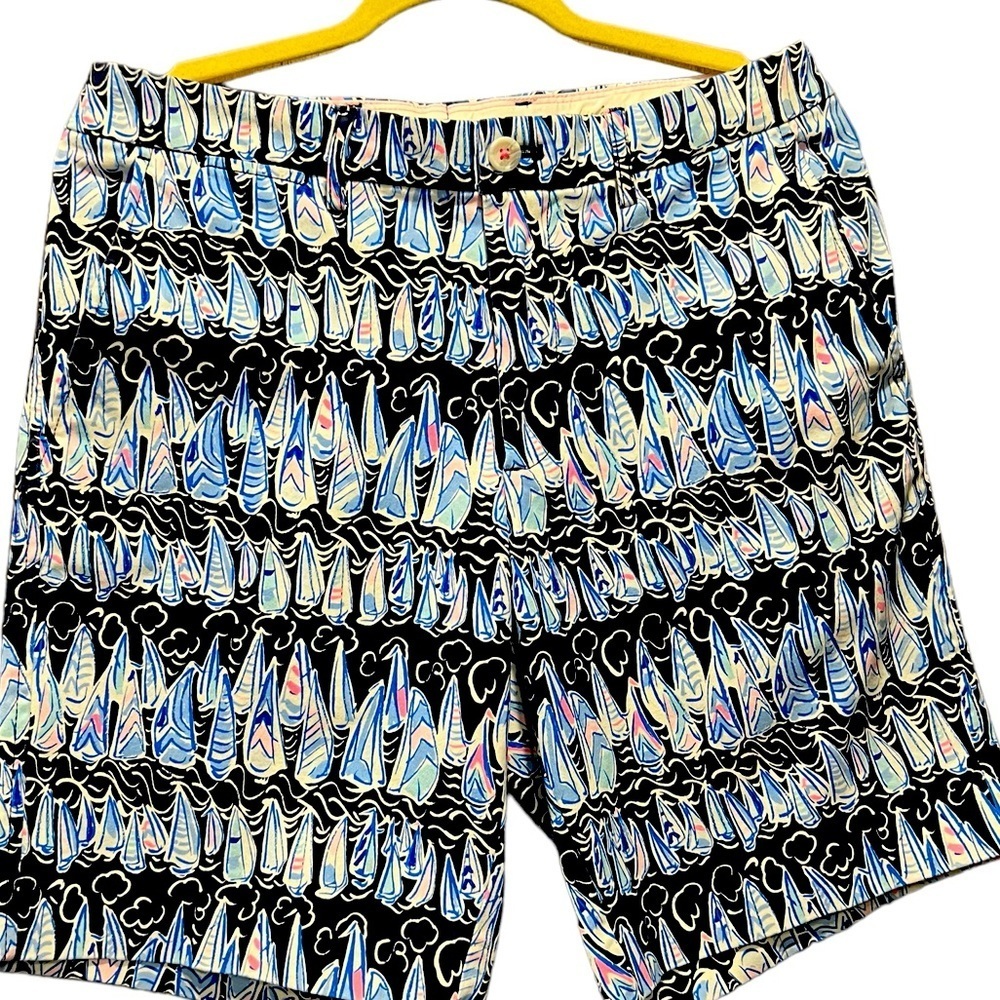 NWT Lilly Pulitzer Mens Beaumont Stretch Short Sails & Stripes Size 30